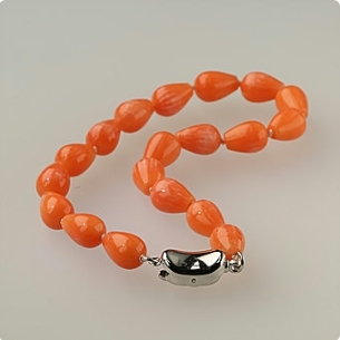 Solid 14K Gold Coral Bracelet