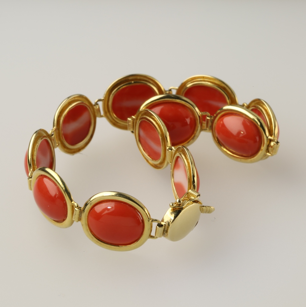 Solid 14K Gold Coral Bracelet