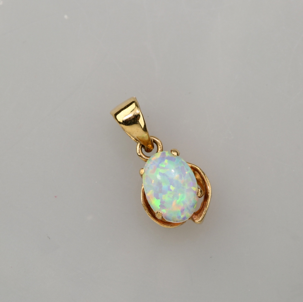14K Gold Fire Opal Pendant