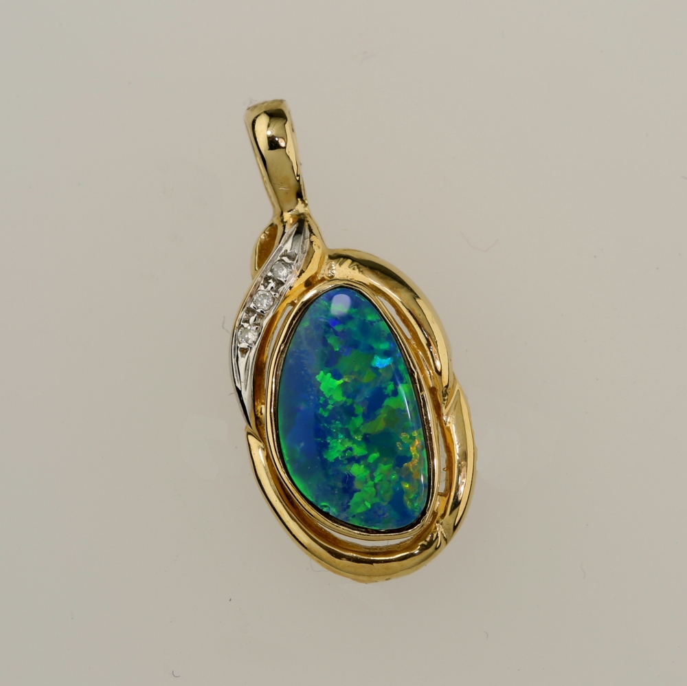 14K Gold Fire Opal Pendant