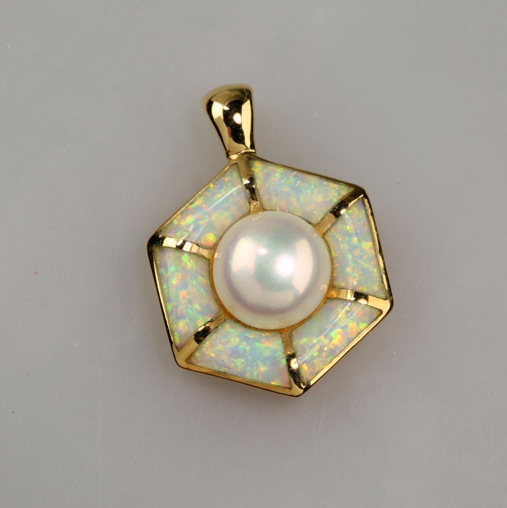 14K Gold Fire Opal Pendant