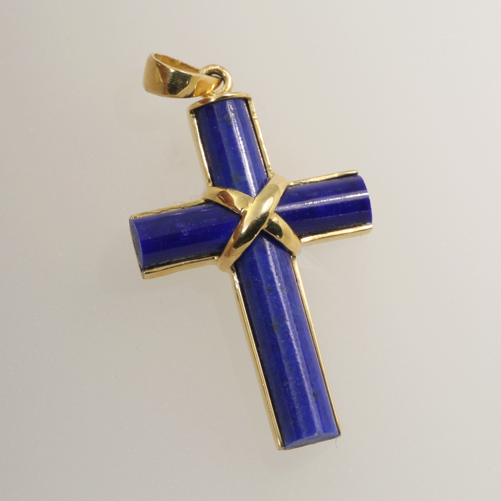 14K Gold Blue Lapis Pendant