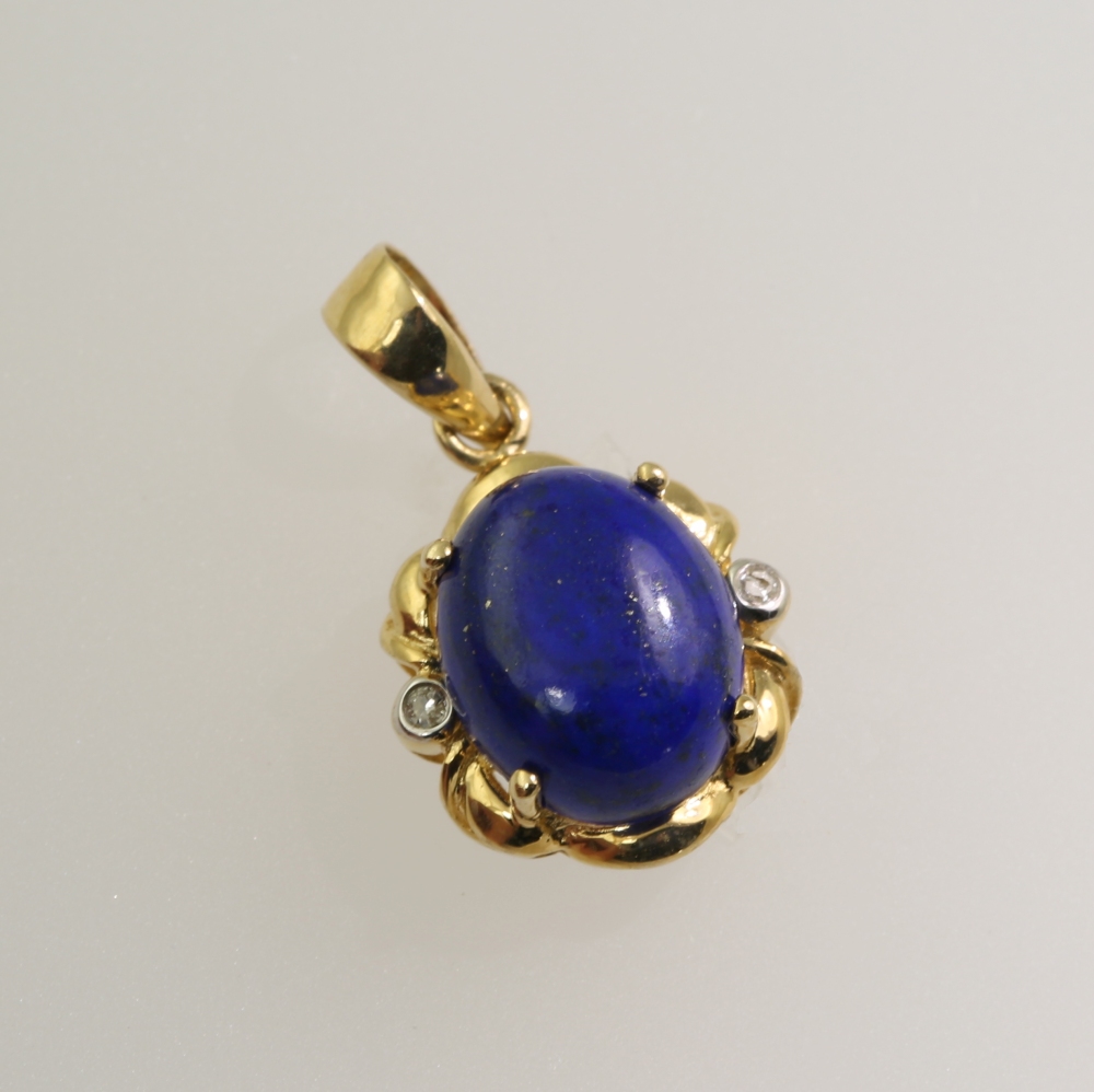 14K Gold Blue Lapis Pendant
