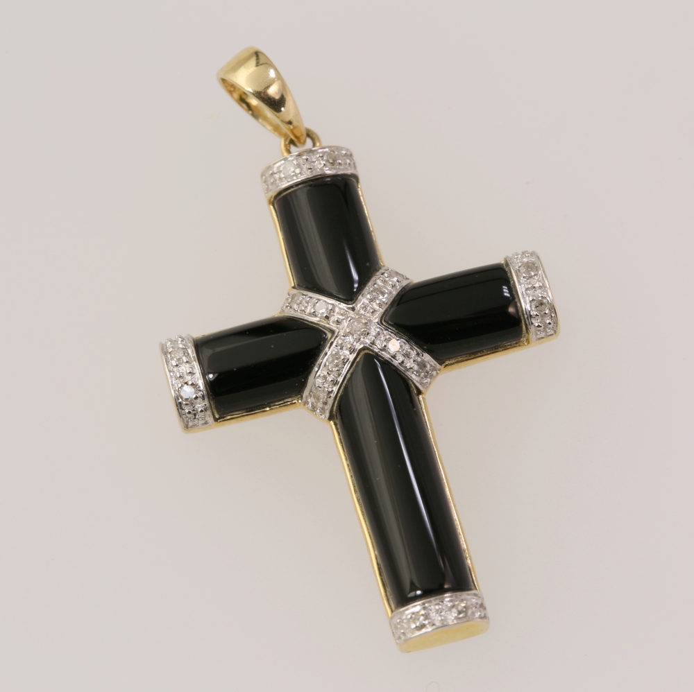 14K Gold Black Onyx Pendant