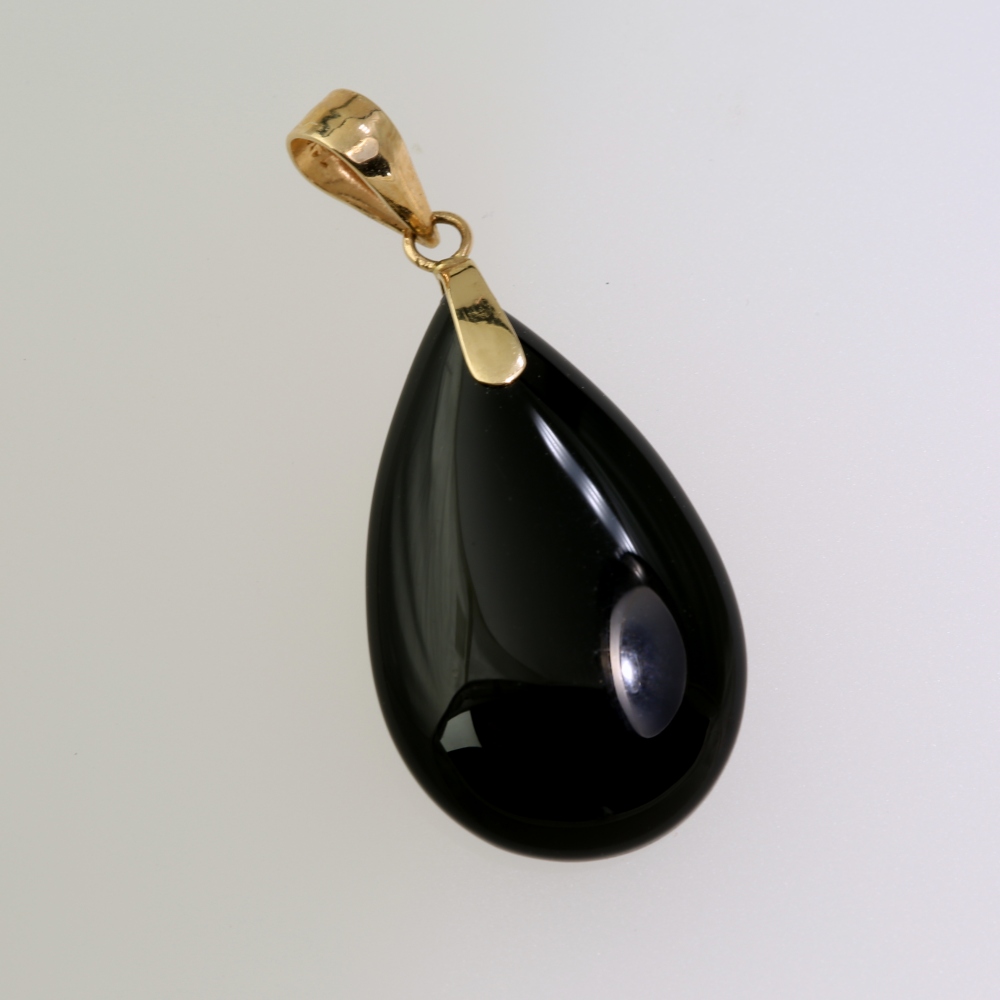 14K Gold Black Onyx Pendant