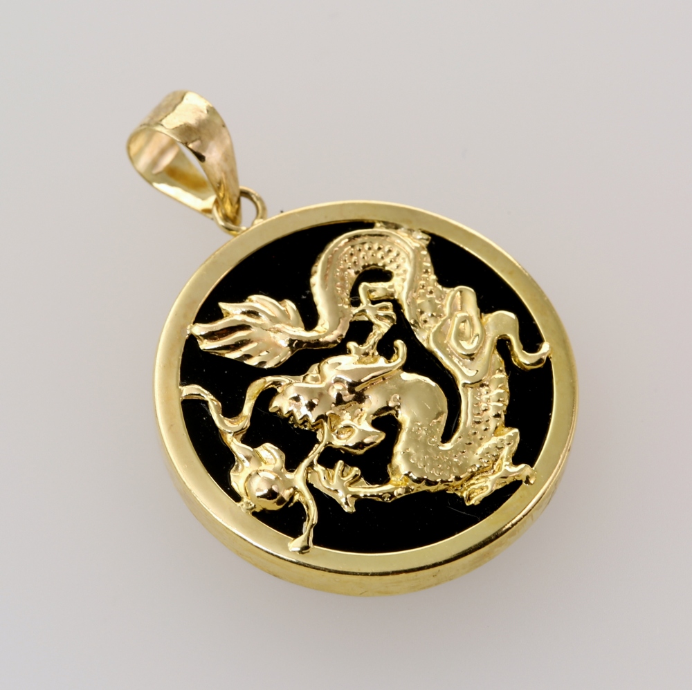 14K Gold Black Onyx Pendant