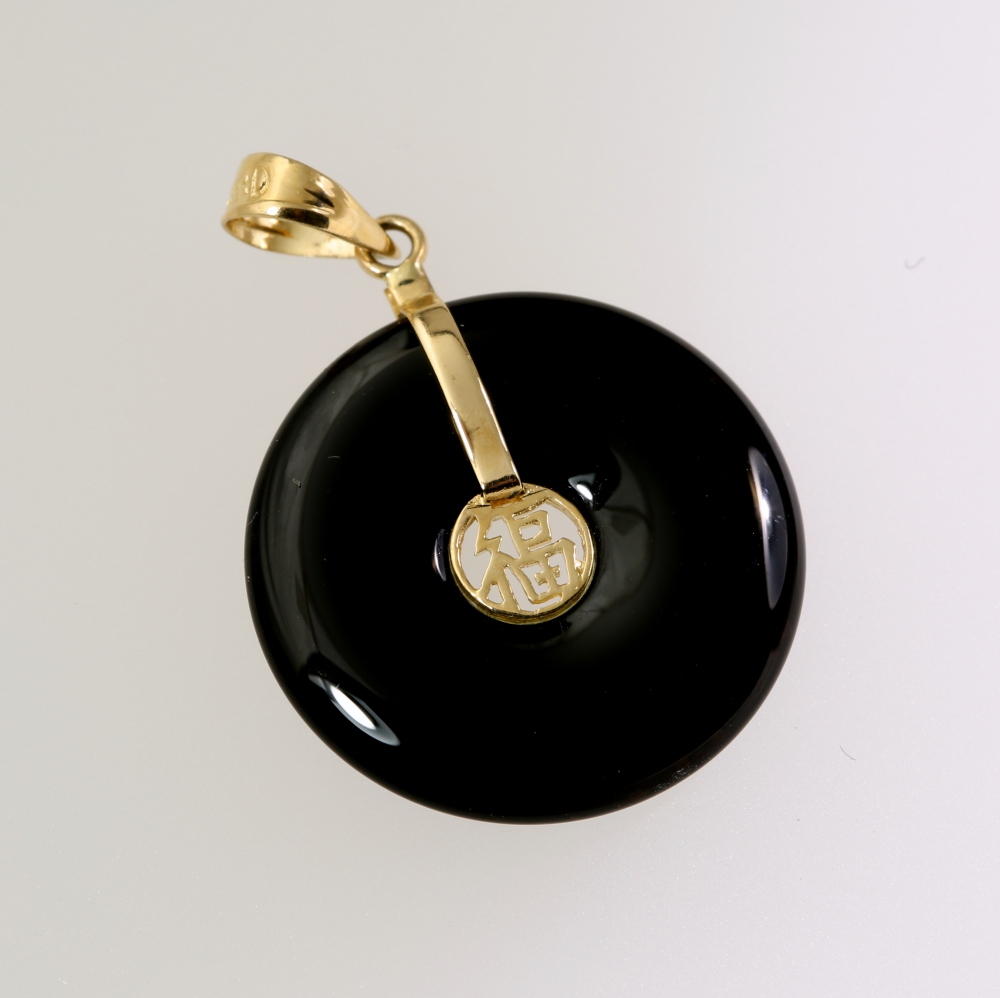 14K Gold Black Onyx Pendant