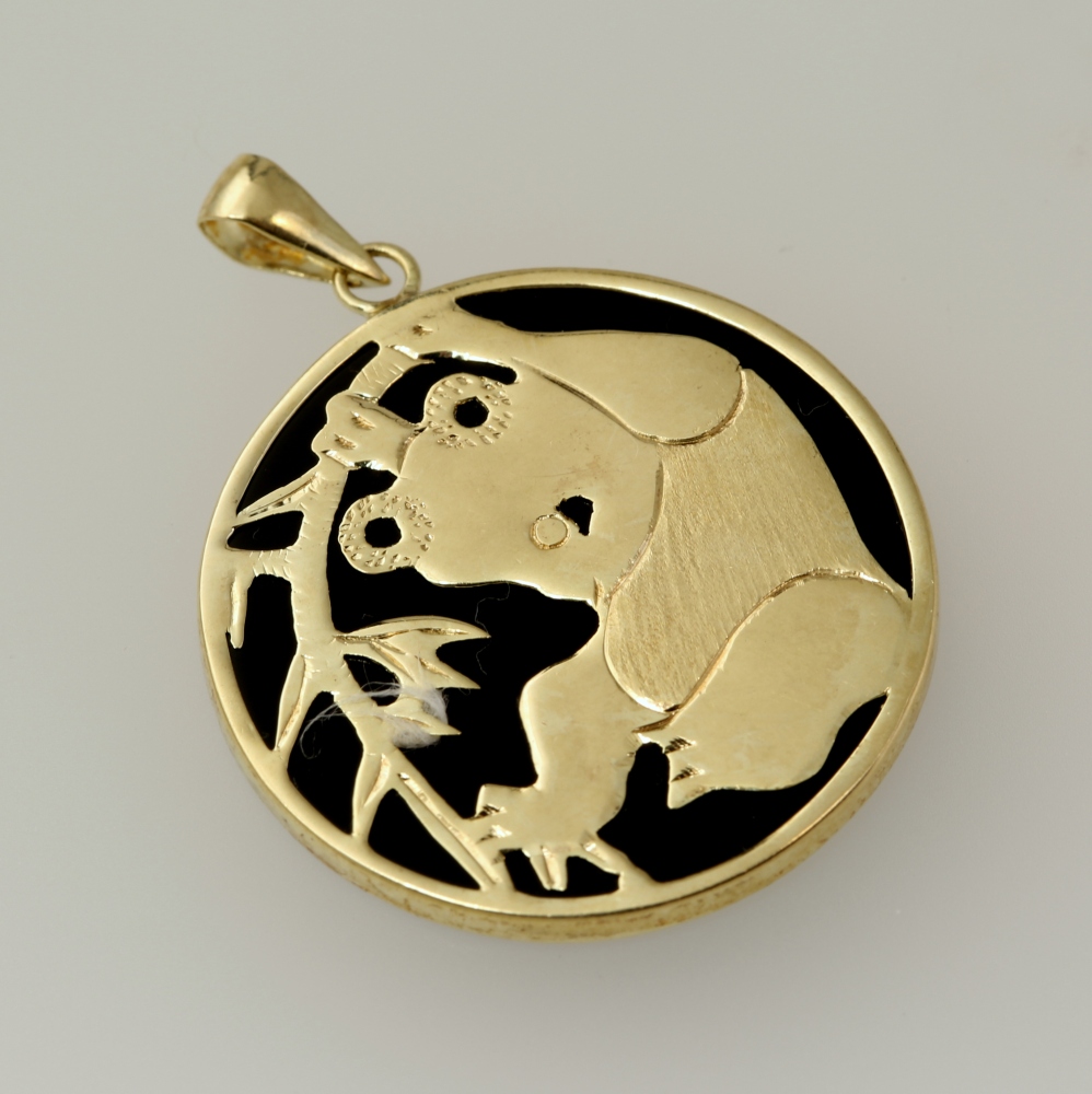 14K Gold Black Onyx Pendant