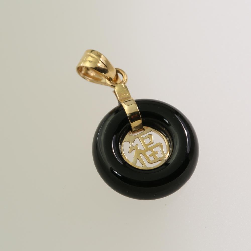 14K Gold Black Onyx Pendant