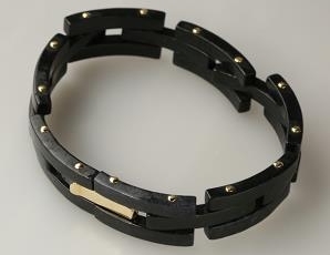 Solid 14K Gold Black Onyx Brecelet