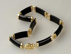 Solid 14K Gold Black Onyx Brecelet