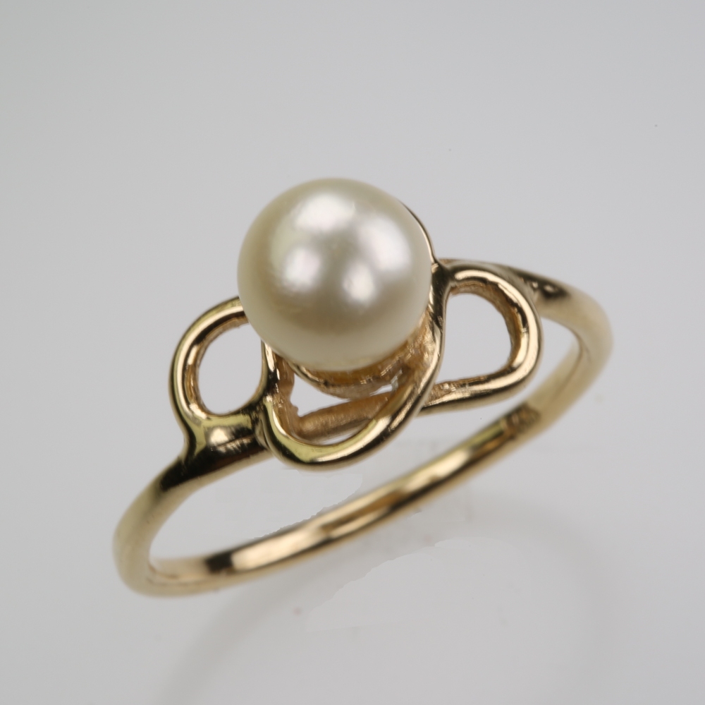 Solid 14K Gold Cultured Pearl Ring
