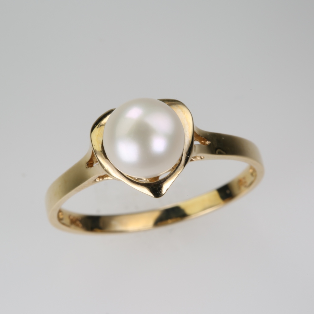 Solid 14K Gold Cultured Pearl Ring