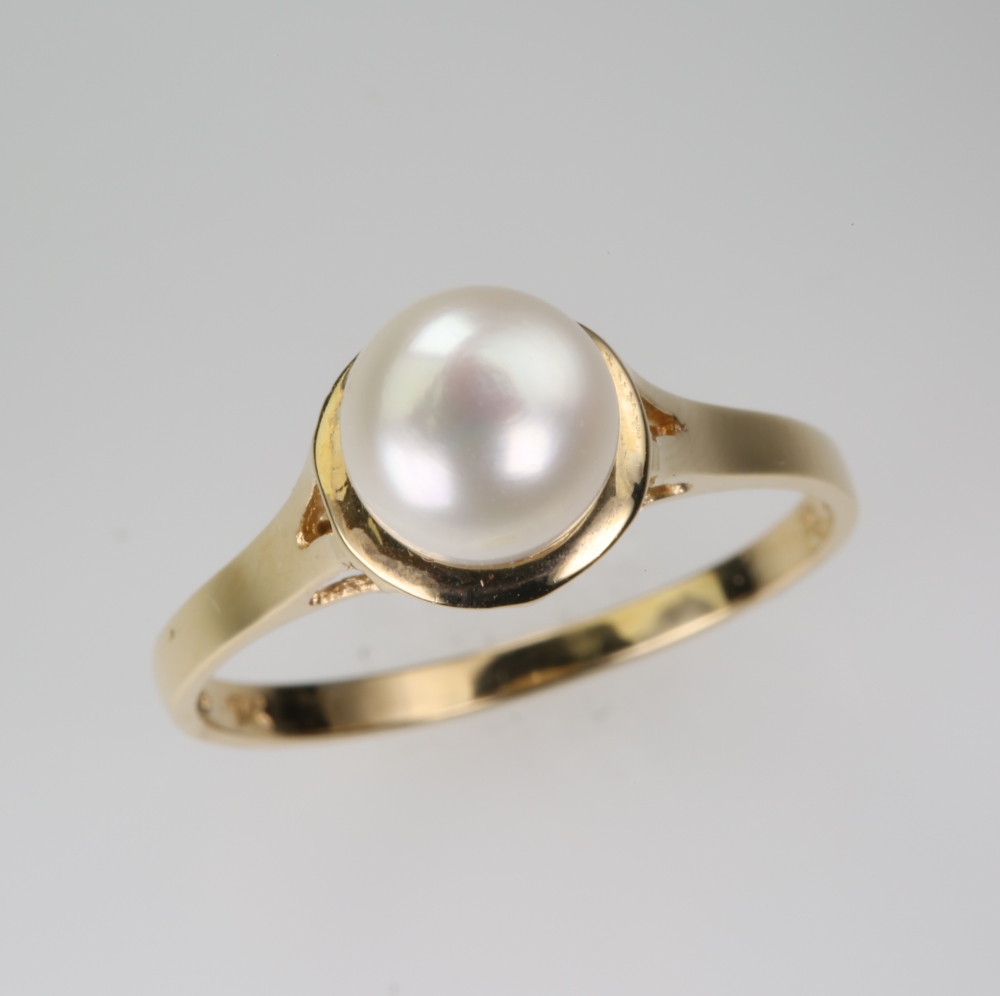 Solid 14K Gold Cultured Pearl Ring