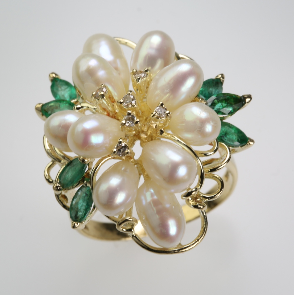 Solid 14K Gold Biwa Pearl Ring