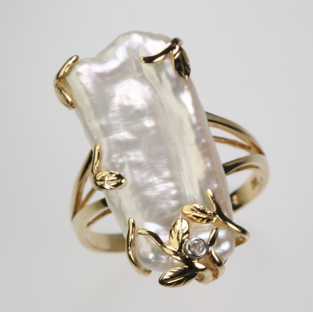 Solid 14K Gold Biwa Pearl Ring