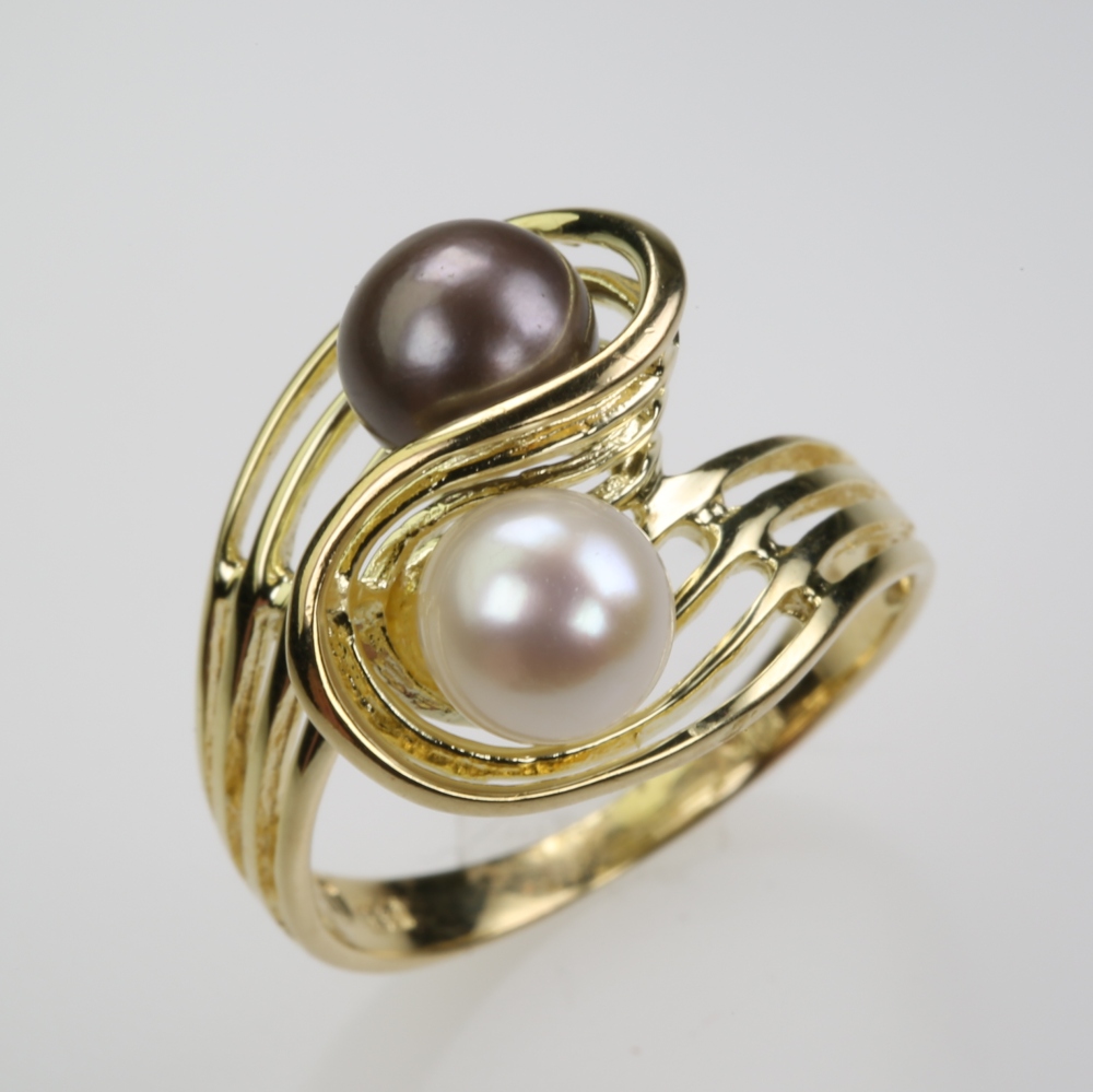 Solid 14K Gold Cultured Pearl Ring