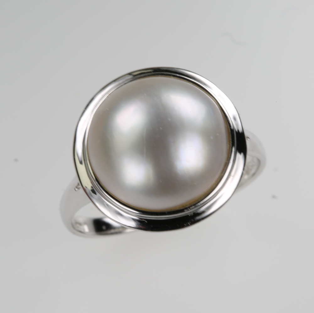 Solid 14K Gold Mabe Pearl Ring