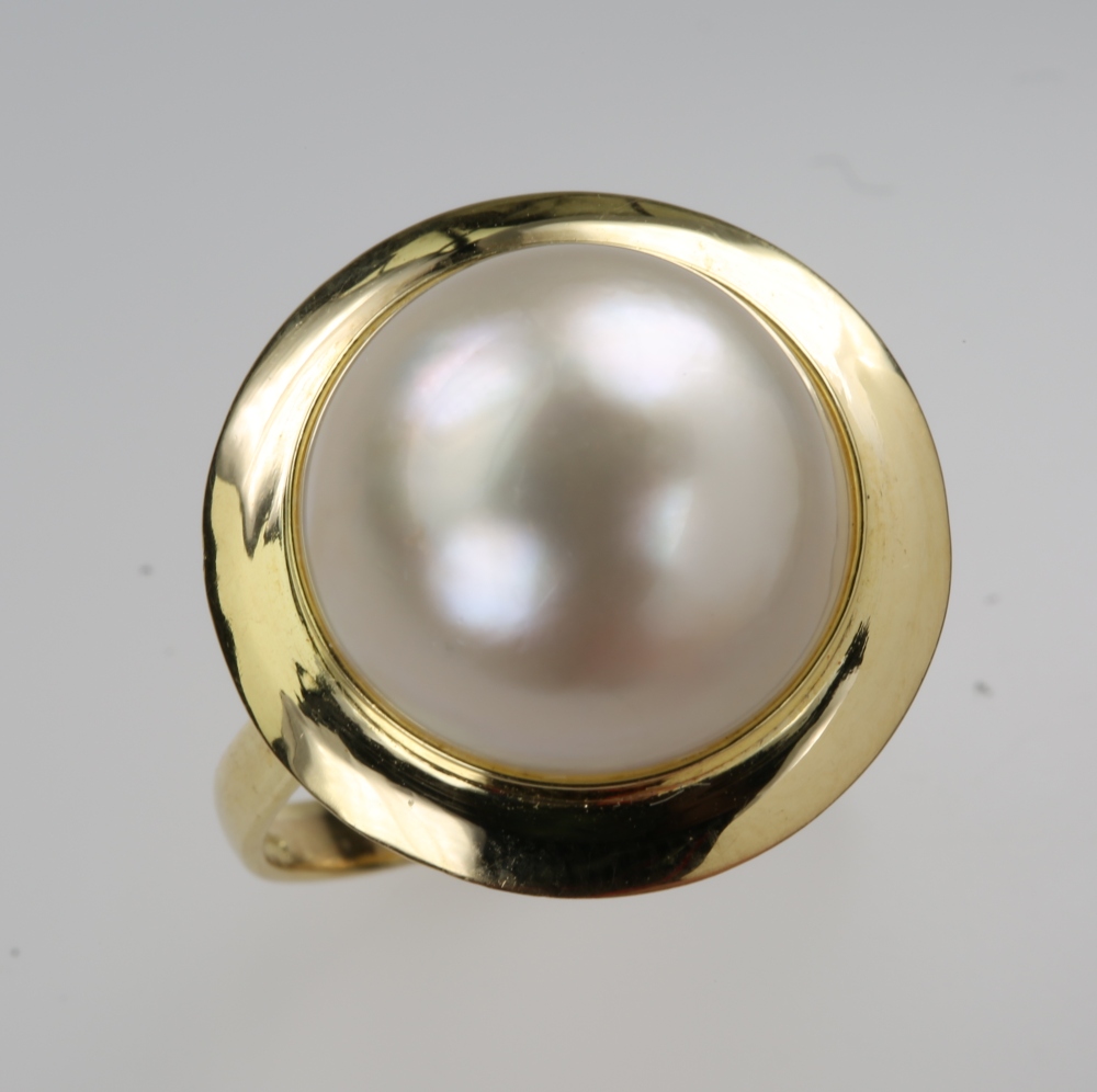 Solid 14K Gold Mabe Pearl Ring