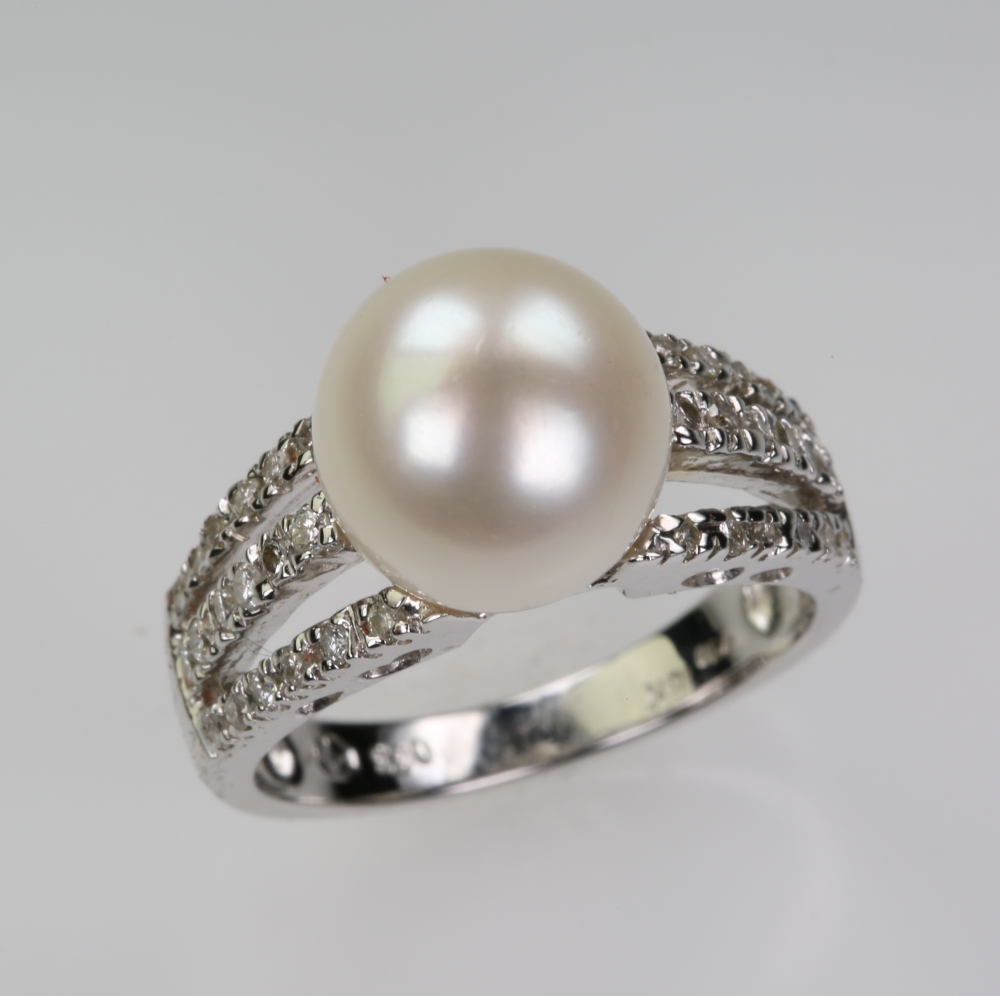 Solid 14K Gold South Sea Pearl Ring