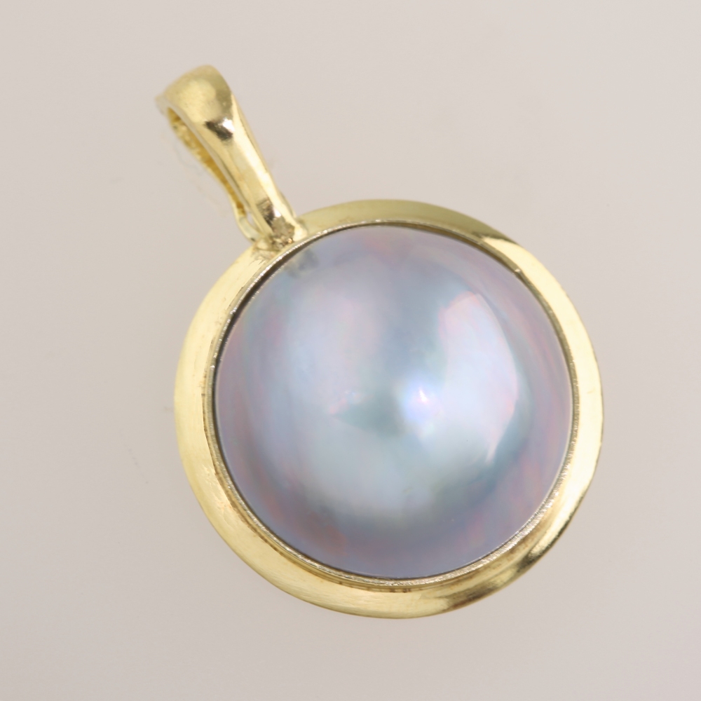 Solid 14K Gold Mabe Pearl Pendant
