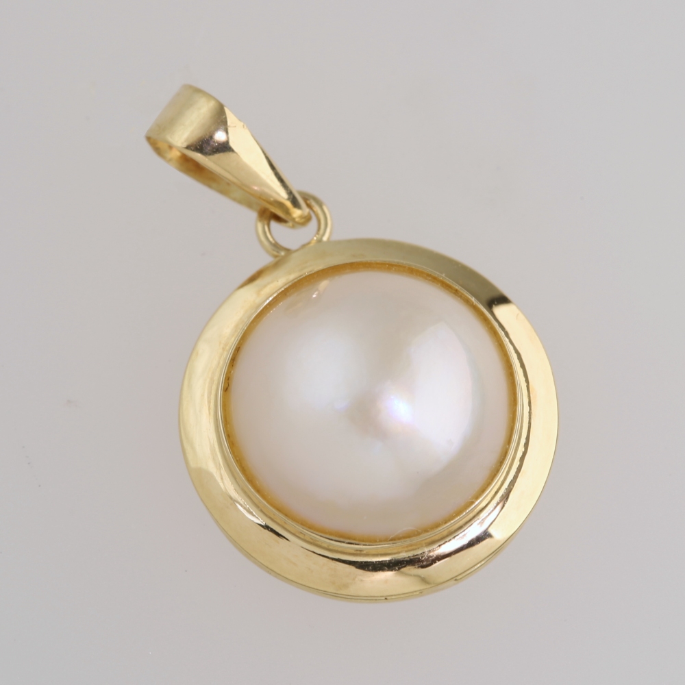 Solid 14K Gold Mabe Pearl Pendant