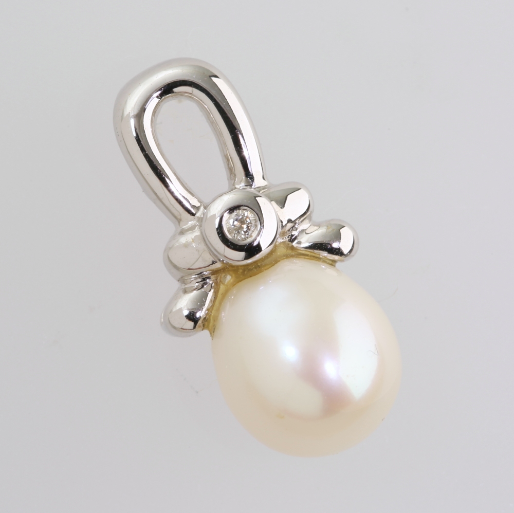 Solid 14K Gold South Sea Pearl Pendant