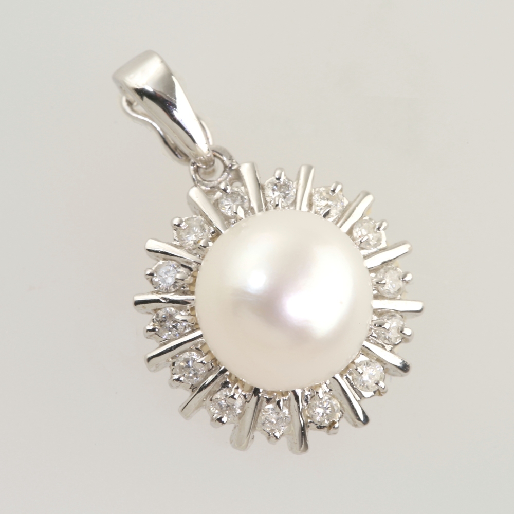 Solid 14K Gold South Sea Pearl Pendant