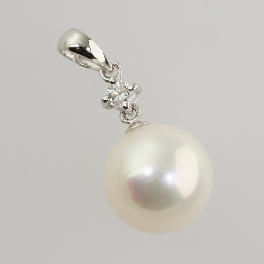 Solid 14K Gold South Sea Pearl Pendant