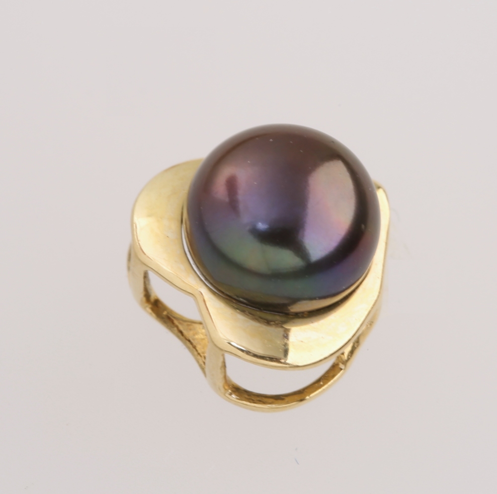 Solid 14K Gold Genuine Pearl Pendant