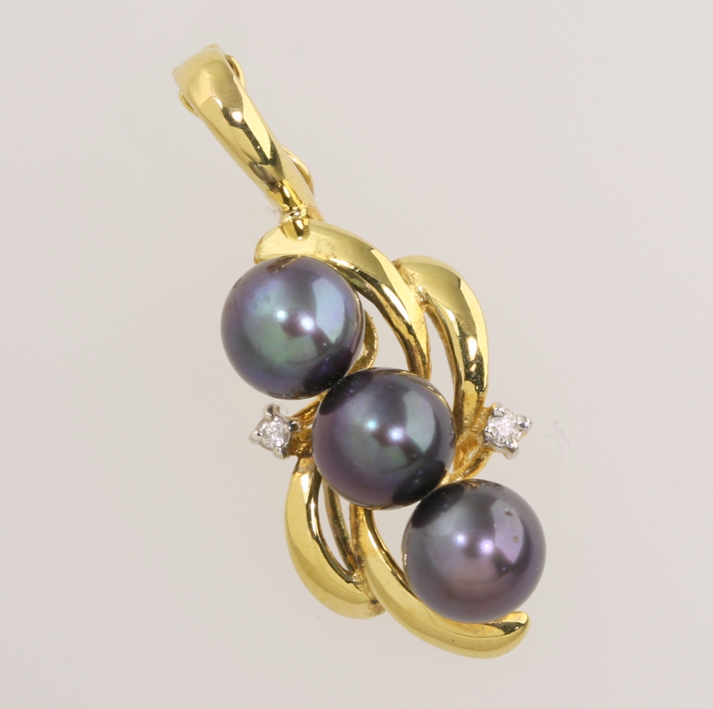 Solid 14K Gold Genuine Pearl Pendant