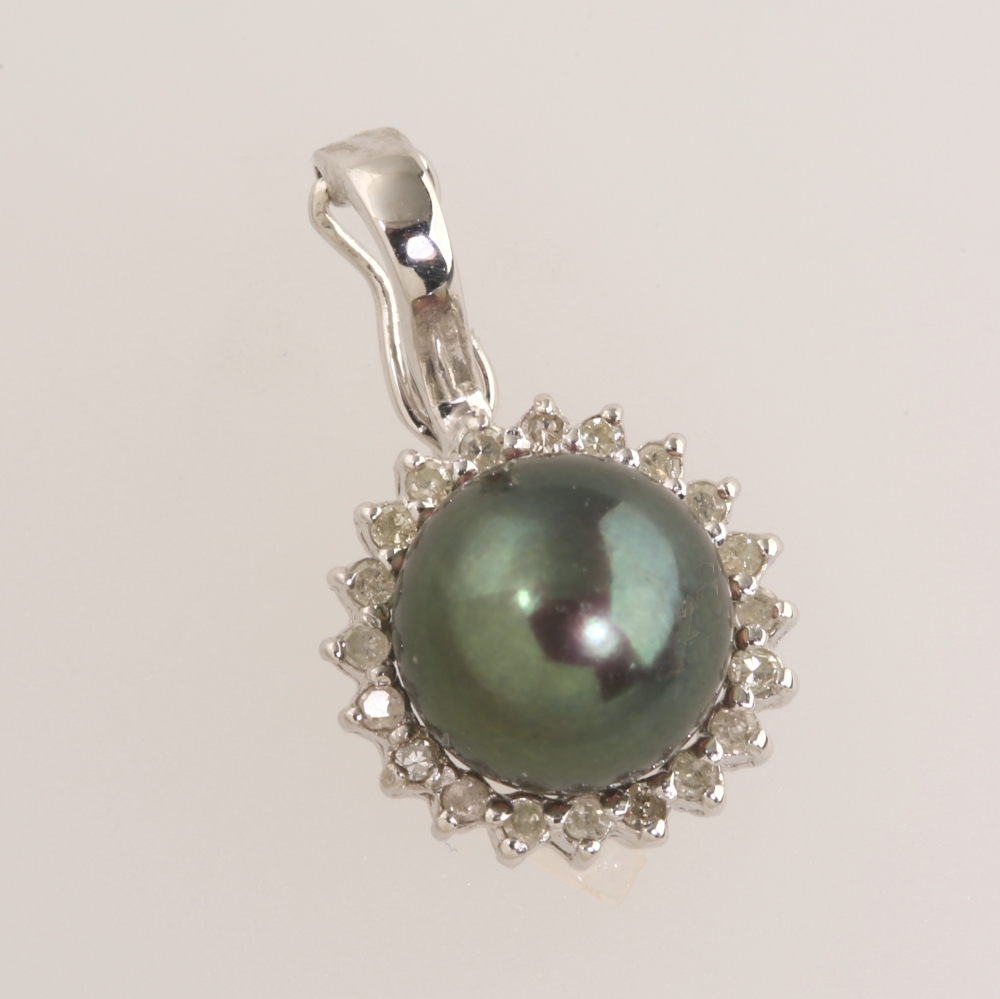 Solid 14K Gold Genuine Pearl Pendant