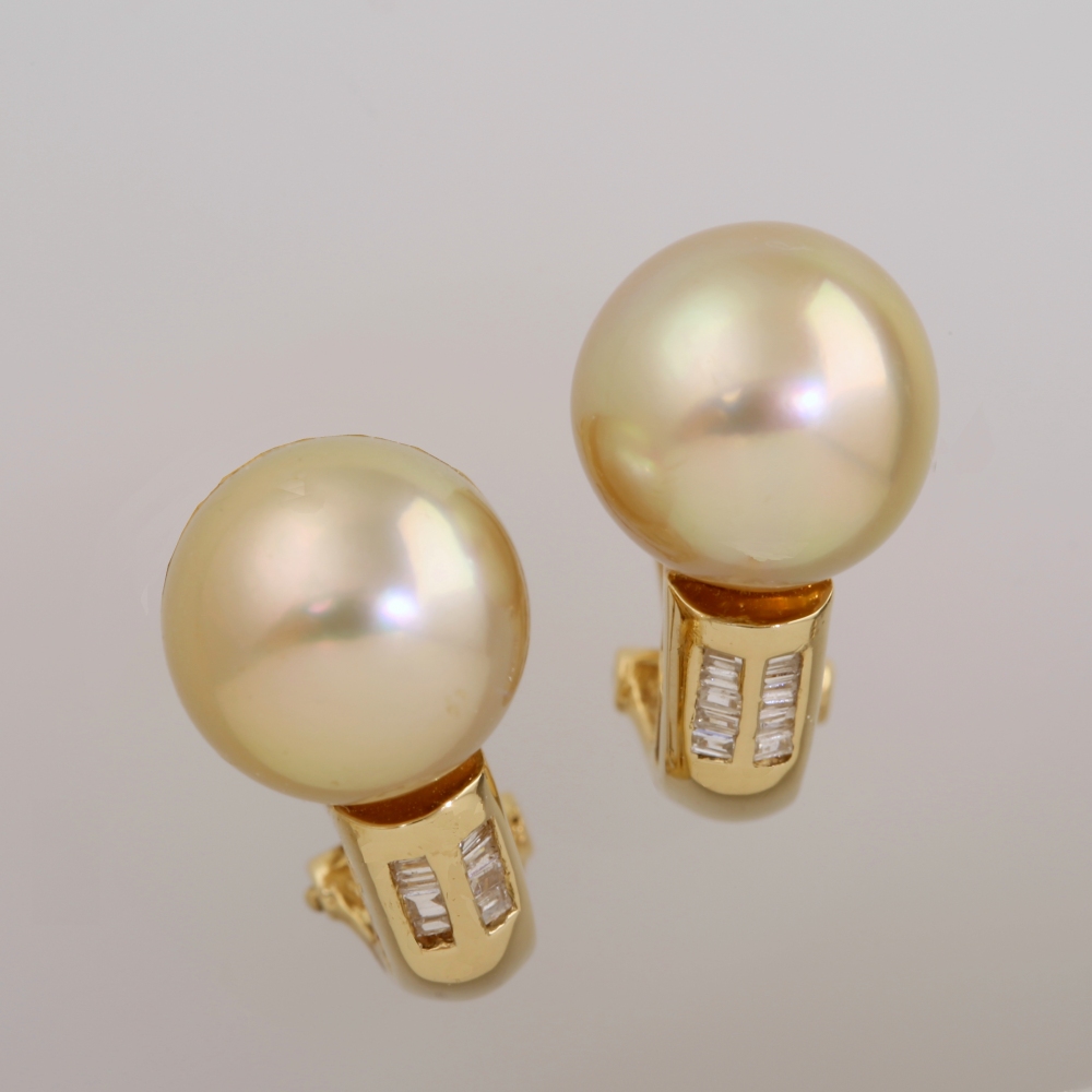 Solid 14K Gold South Sea Pearl Earrings