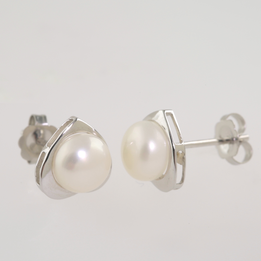 Solid 14K Gold Dangling Cultured Pearl Earrings