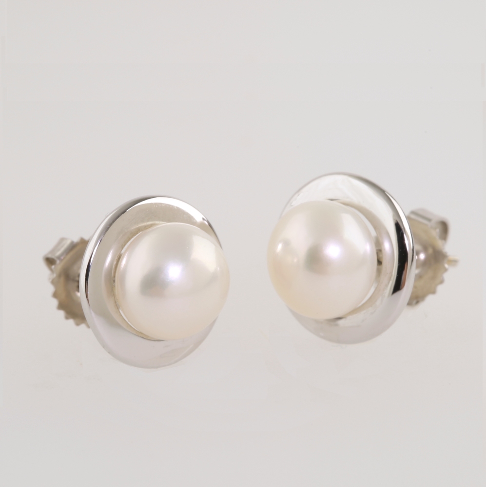 Solid 14K Gold Dangling Cultured Pearl Earrings