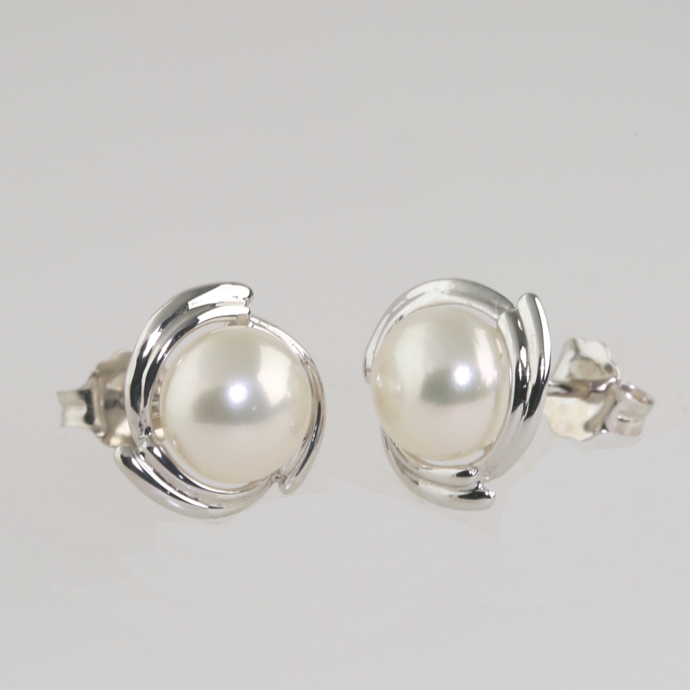 Solid 14K Gold Dangling Cultured Pearl Earrings