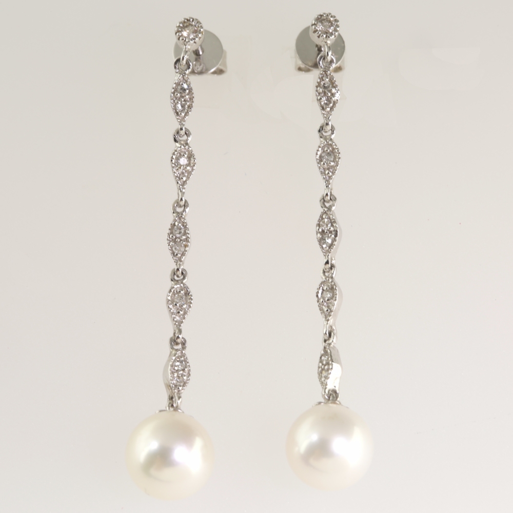 Solid 14K Gold Dangling Cultured Pearl Earrings