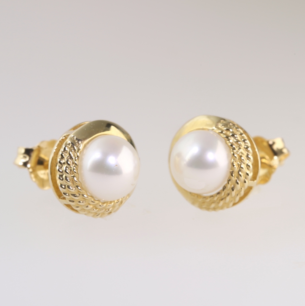 Solid 14K Gold Cultured Pearl Earrings