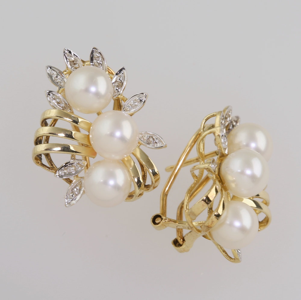 Solid 14K Gold Cultured Pearl Earrings