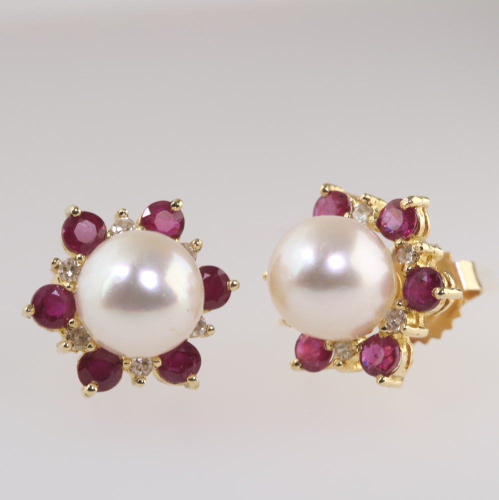 Solid 14K Gold Cultured Pearl Earrings