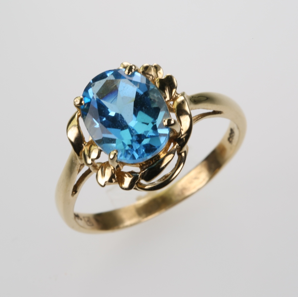 Solid 14 karat Gold Topaz Ring