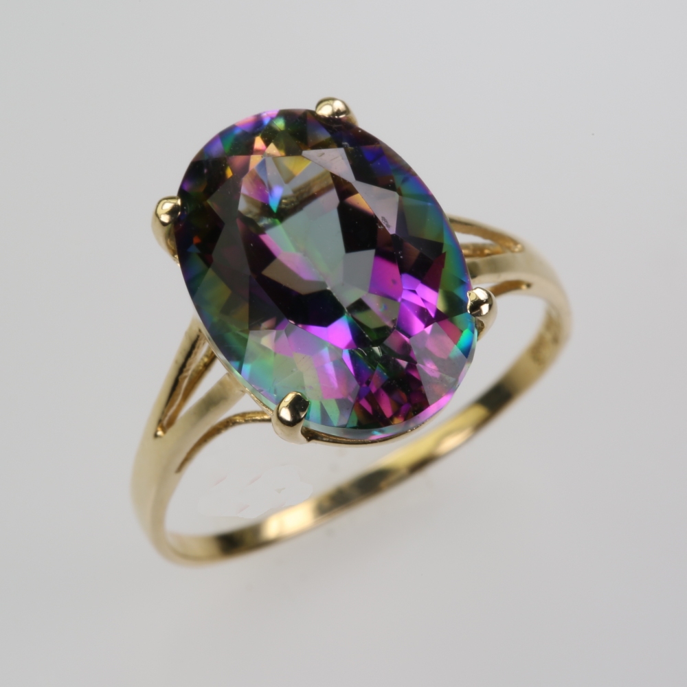 Solid 14 karat Gold Topaz Ring