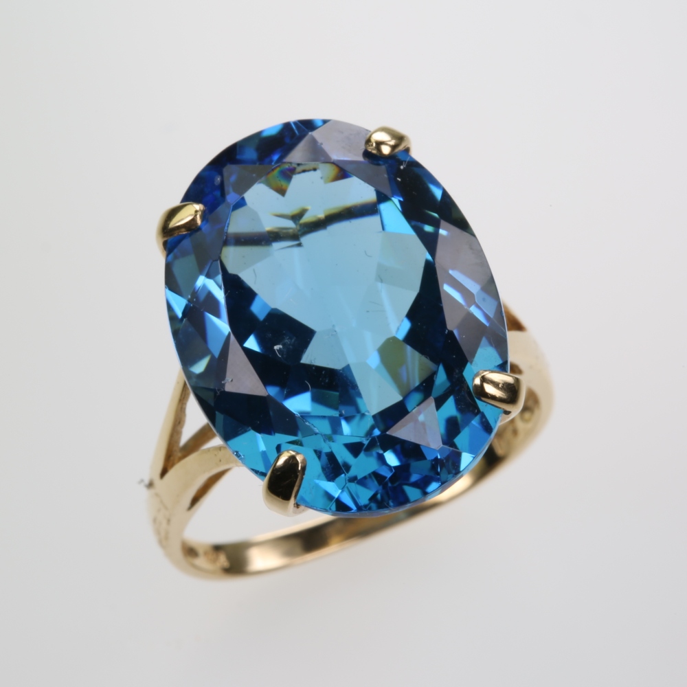 Solid 14 karat Gold Topaz Ring