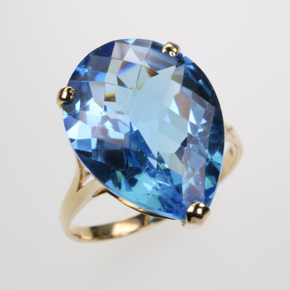 Solid 14 karat Gold Topaz Ring