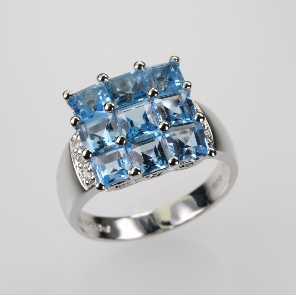 Solid 14 karat Gold Topaz Ring