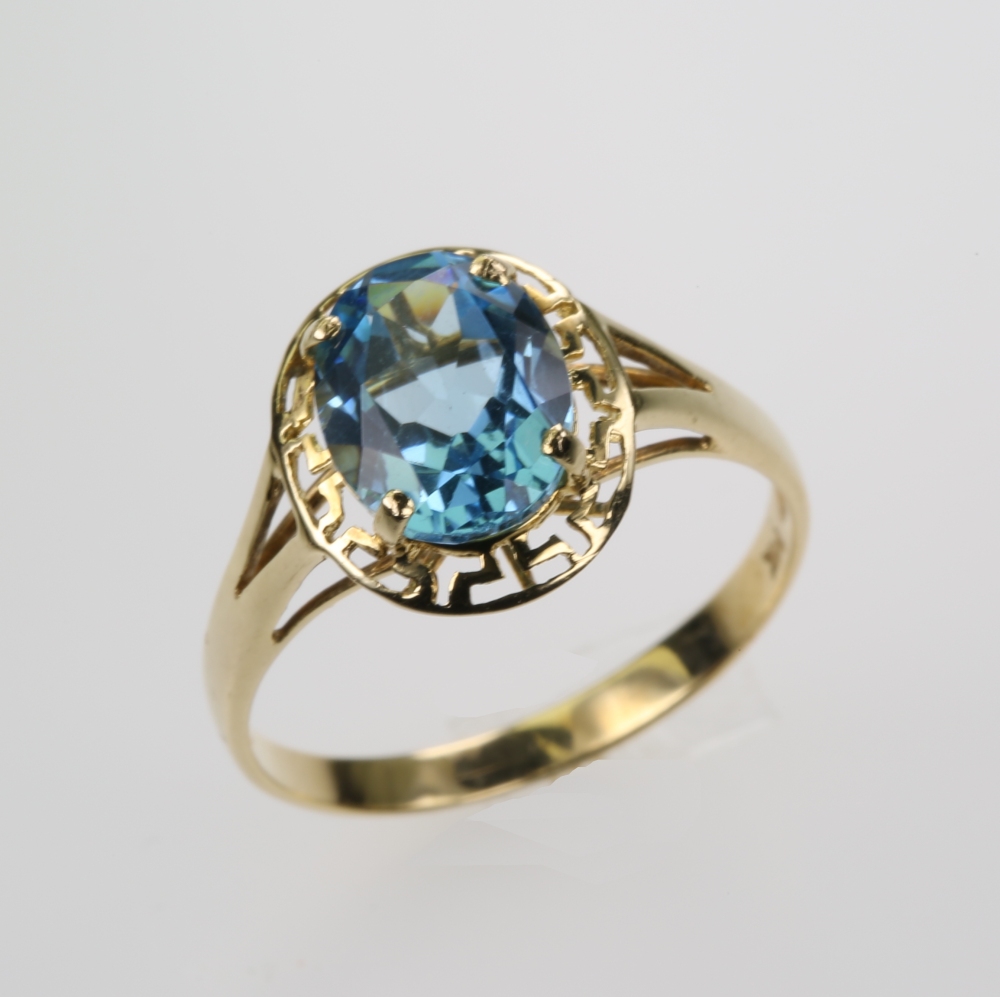 Solid 14 karat Gold Topaz Ring