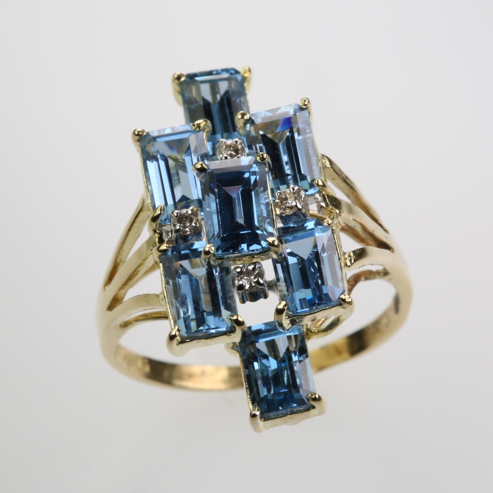 Solid 14 karat Gold Topaz Ring