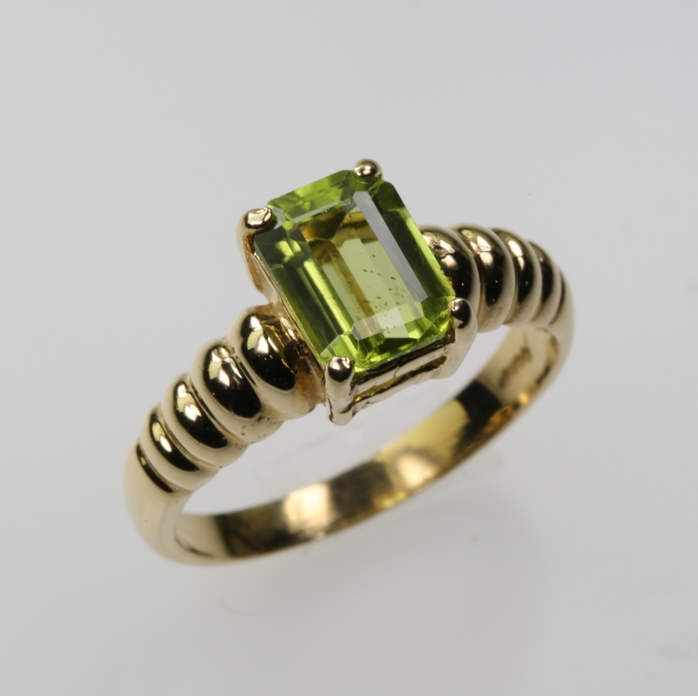14 Karat Gold Green Peridot Ring