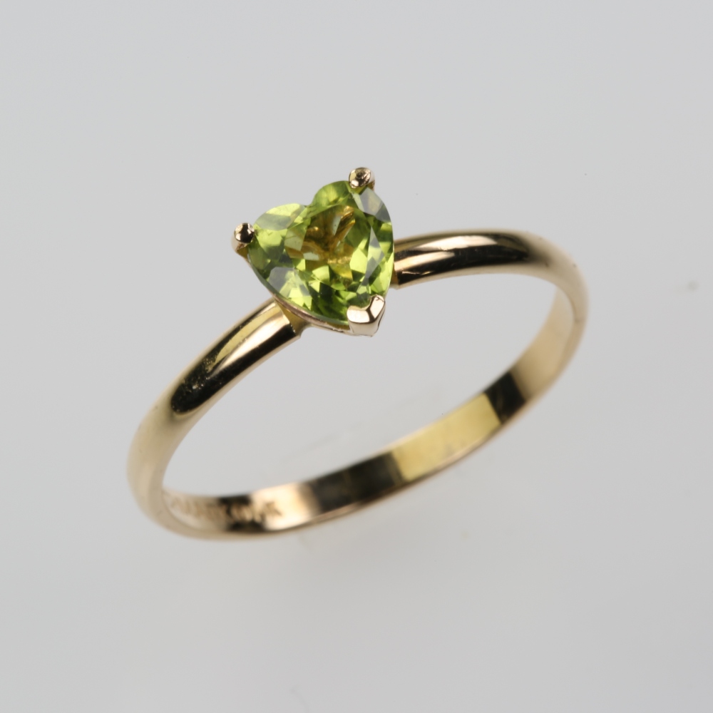 14 Karat Gold Green Peridot Ring