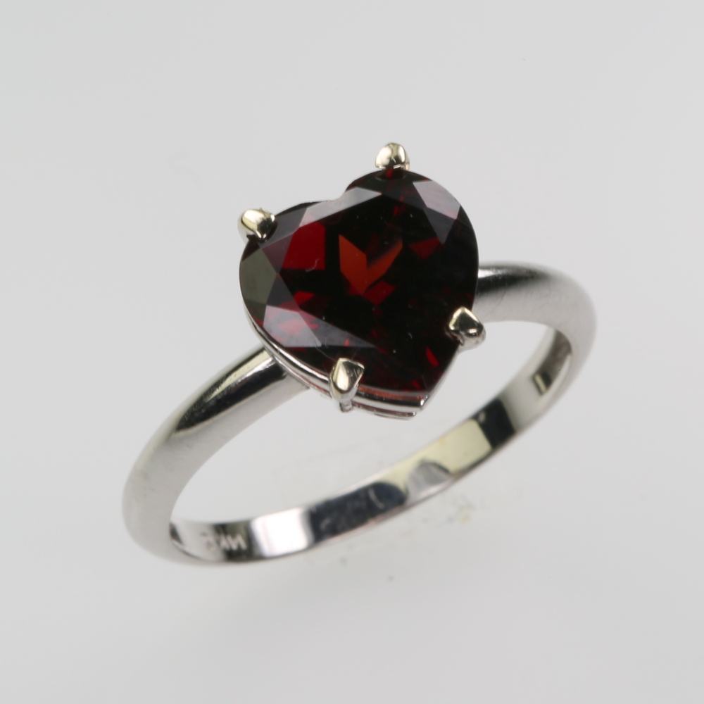 Solid 14 karat Gold Garnet Ring